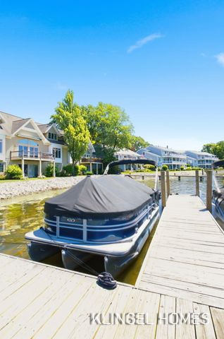 17528 N Fruitport Road, Spring Lake, MI 49456