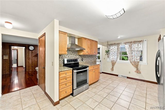 138 Woodshire North, Amherst, NY 14068
