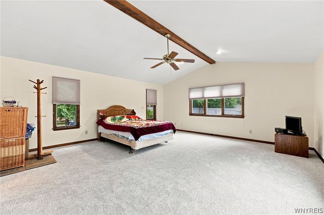 138 Woodshire North, Amherst, NY 14068