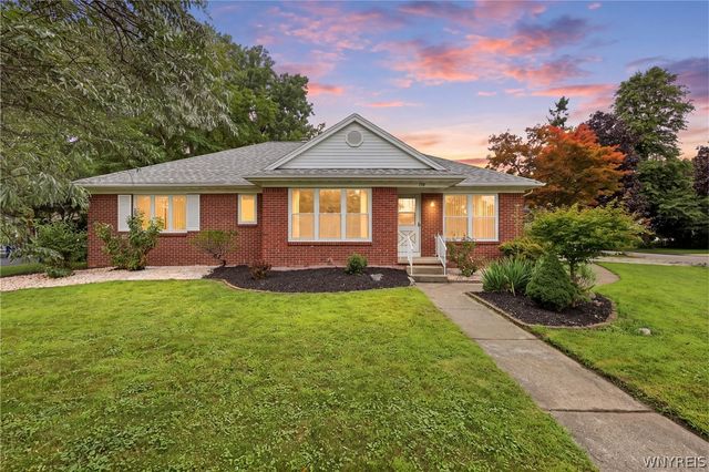 138 Woodshire North, Amherst, NY 14068