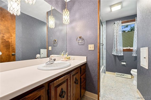 138 Woodshire North, Amherst, NY 14068