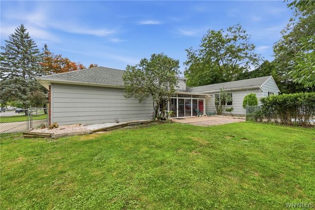 138 Woodshire North, Amherst, NY 14068