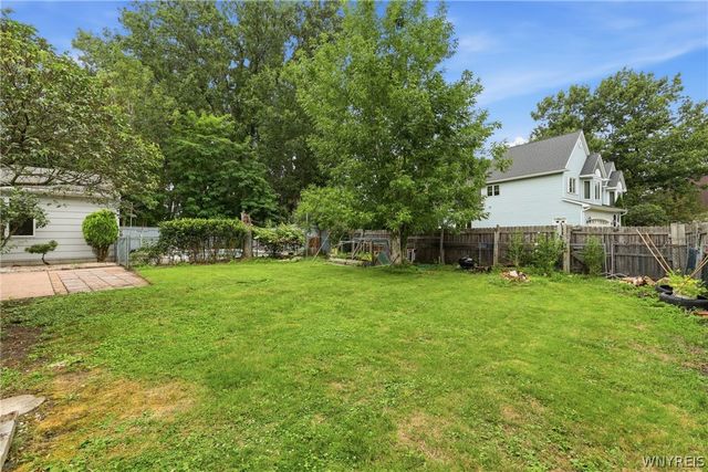 138 Woodshire North, Amherst, NY 14068