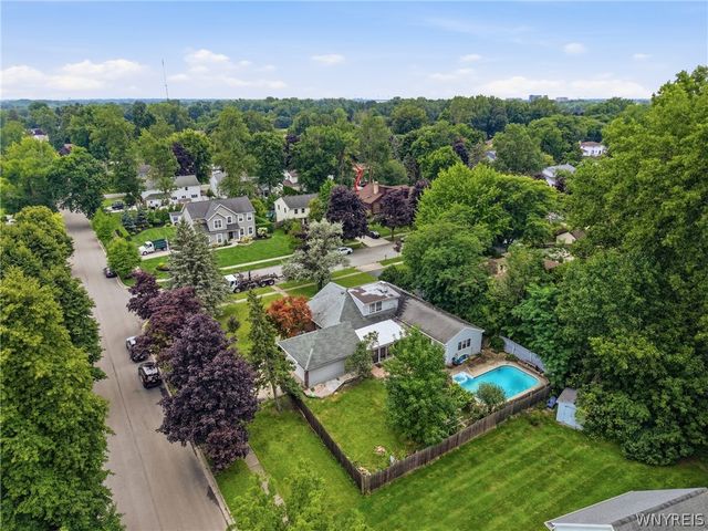 138 Woodshire North, Amherst, NY 14068