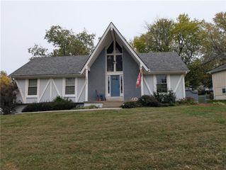 1011 SW Elwood Drive, Lee's Summit, MO 64081