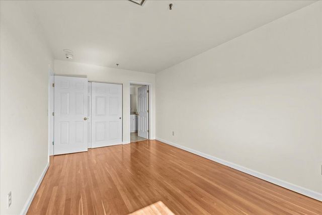 131 Main St Apt 302, Burlington, VT 05403