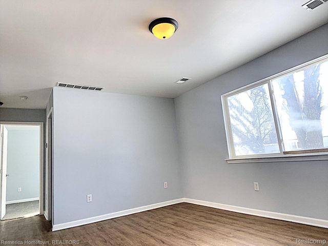 31905 Saginaw Court, Westland, MI 48186