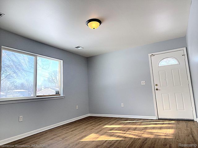 31905 Saginaw Court, Westland, MI 48186