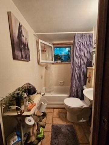 250 Ginghamsburg Road, Tipp City, OH 45371