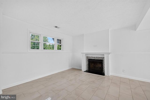13296 HOLLINGER AVE, Fairfax, VA 22033