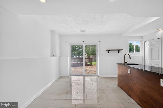13296 HOLLINGER AVE, Fairfax, VA 22033