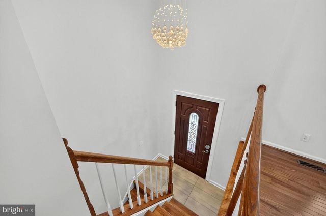 13296 HOLLINGER AVE, Fairfax, VA 22033