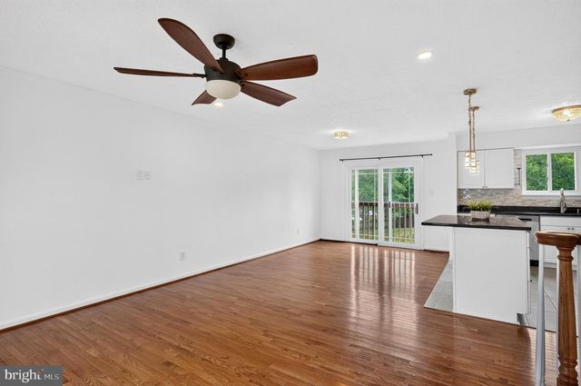 13296 HOLLINGER AVE, Fairfax, VA 22033