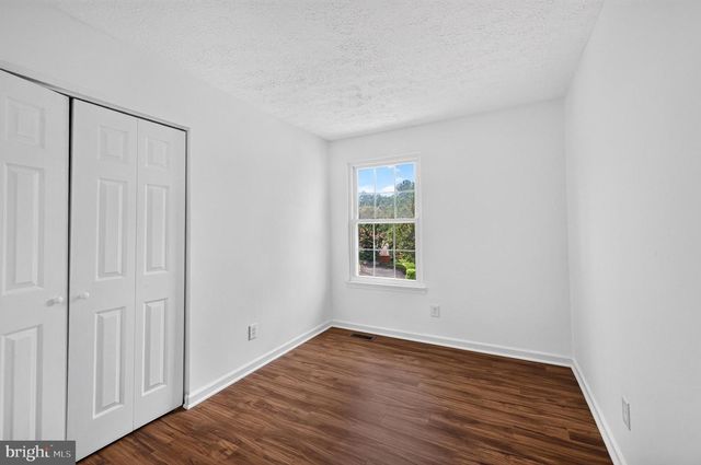 13296 HOLLINGER AVE, Fairfax, VA 22033