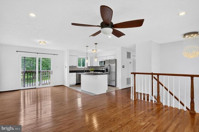 13296 HOLLINGER AVE, Fairfax, VA 22033