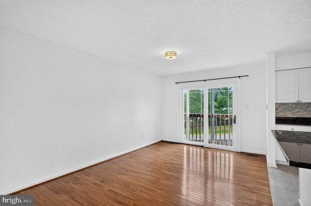 13296 HOLLINGER AVE, Fairfax, VA 22033
