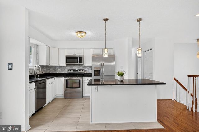13296 HOLLINGER AVE, Fairfax, VA 22033