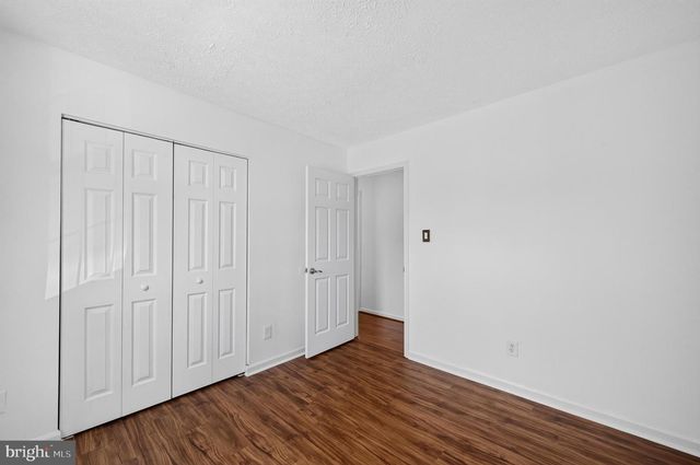 13296 HOLLINGER AVE, Fairfax, VA 22033