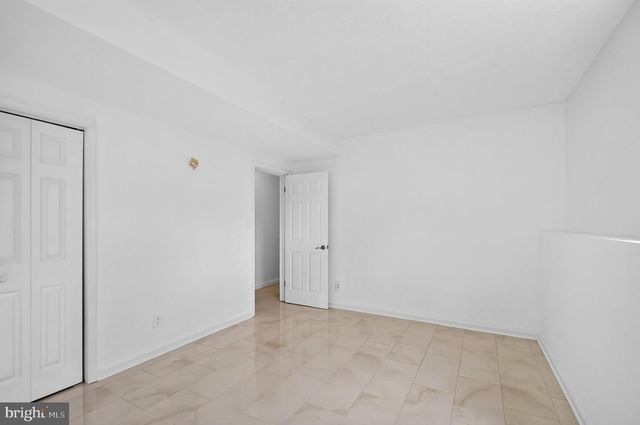 13296 HOLLINGER AVE, Fairfax, VA 22033