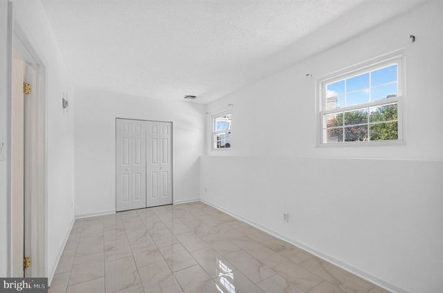 13296 HOLLINGER AVE, Fairfax, VA 22033