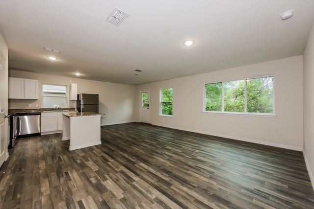 127 Holiday Drive, Gun Barrel City, TX 75156