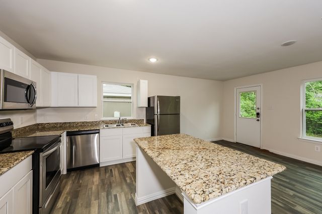 127 Holiday Drive, Gun Barrel City, TX 75156