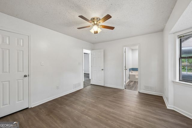 106 Hilltop Circle, Stockbridge, GA 30281