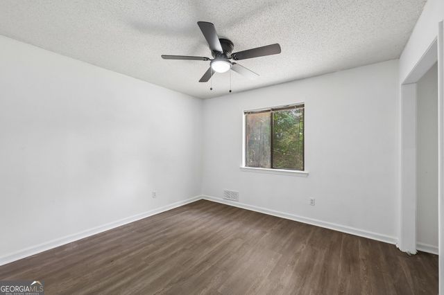 106 Hilltop Circle, Stockbridge, GA 30281