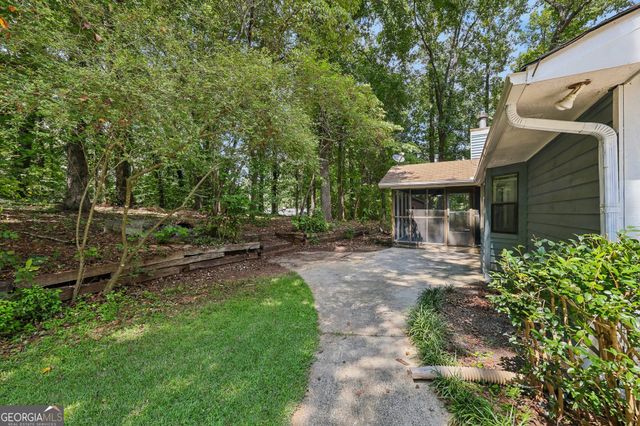 106 Hilltop Circle, Stockbridge, GA 30281