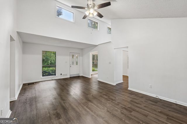 106 Hilltop Circle, Stockbridge, GA 30281