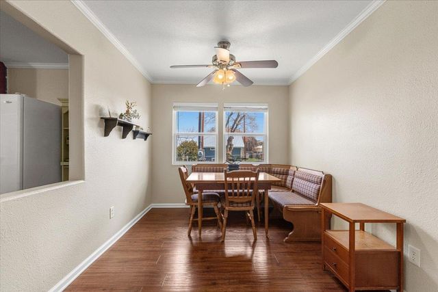 503 E Bluebonnet LN, Johnson City, TX 78636