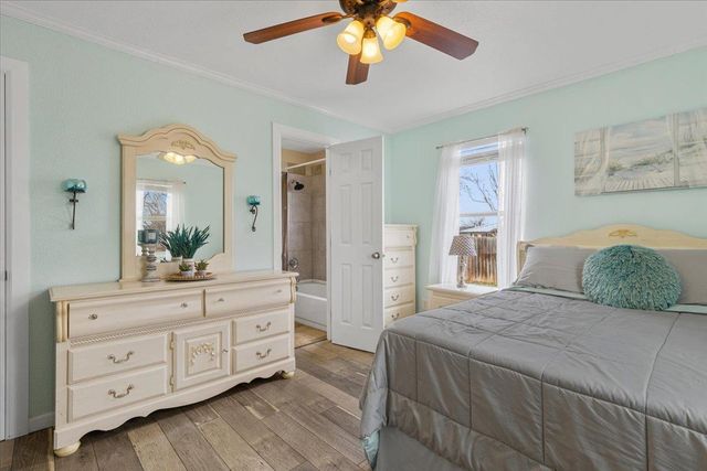 503 E Bluebonnet LN, Johnson City, TX 78636