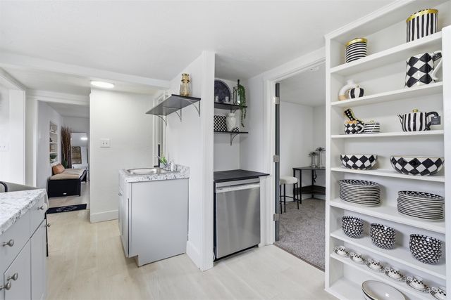 222 E Hoffman Ave, Spokane, WA 99207