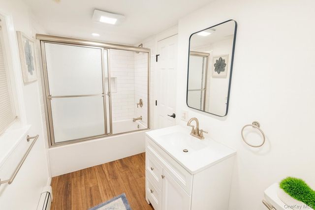 38 E Hamilton Avenue, Massapequa, NY 11758