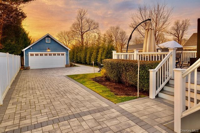 38 E Hamilton Avenue, Massapequa, NY 11758