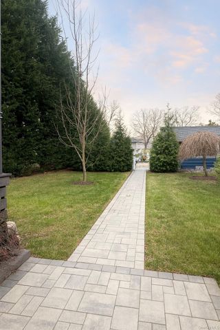 38 E Hamilton Avenue, Massapequa, NY 11758