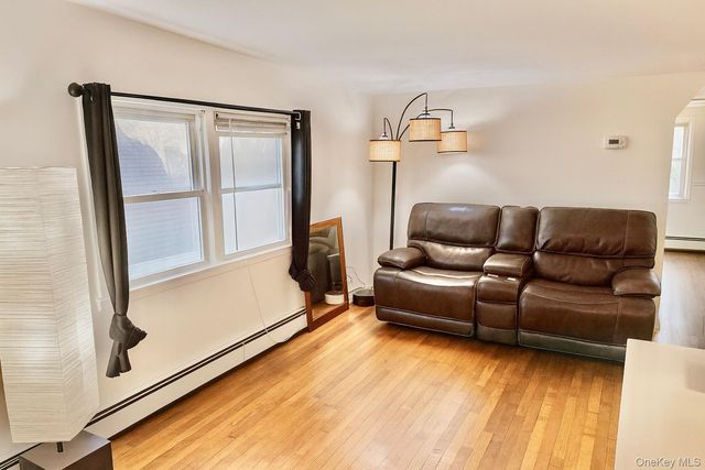 38 E Hamilton Avenue, Massapequa, NY 11758