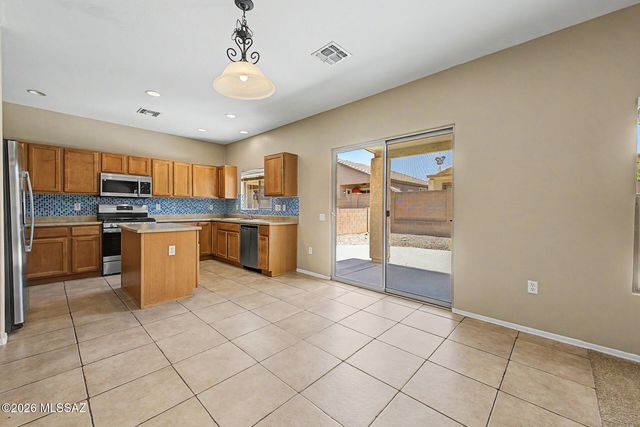 885 W Calle Muro Fuerte, Sahuarita, AZ 85629
