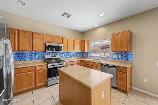 885 W Calle Muro Fuerte, Sahuarita, AZ 85629