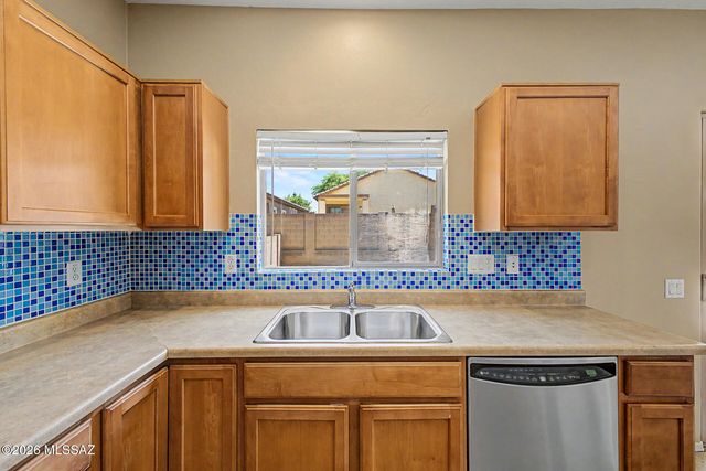 885 W Calle Muro Fuerte, Sahuarita, AZ 85629