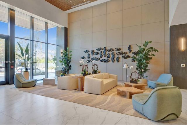 580 72nd St 905, Miami Beach, FL 33141