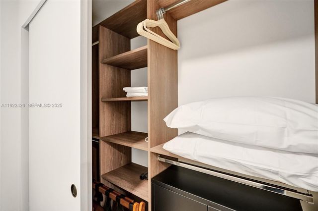 580 72nd St 905, Miami Beach, FL 33141