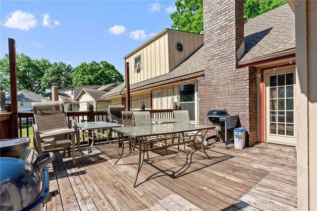 4305 S Cromwell Drive, Independence, MO 64055