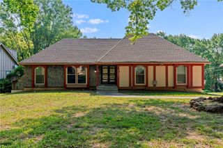 4305 S Cromwell Drive, Independence, MO 64055