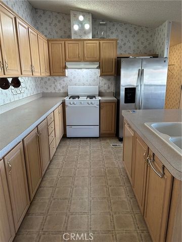 20843 Waalew Road C83, Apple Valley, CA 92307