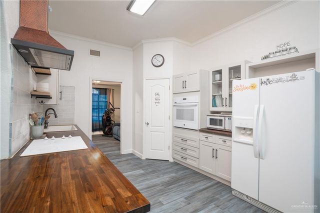 1403 Melinda Drive, Mission, TX 78572