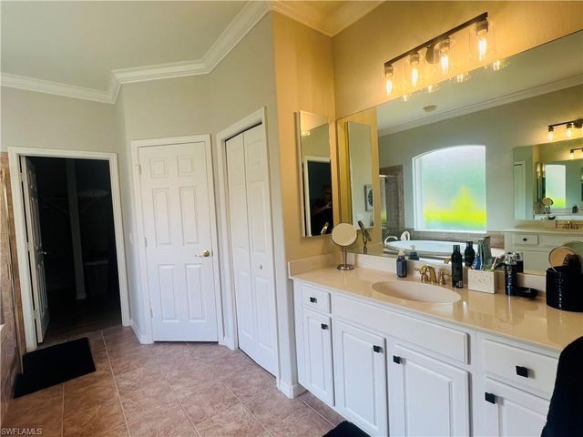 14265 Manchester DR, Naples, FL 34114
