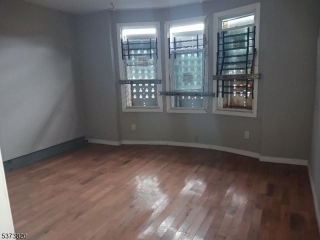 648 S 11Th St, Newark City, NJ 07103