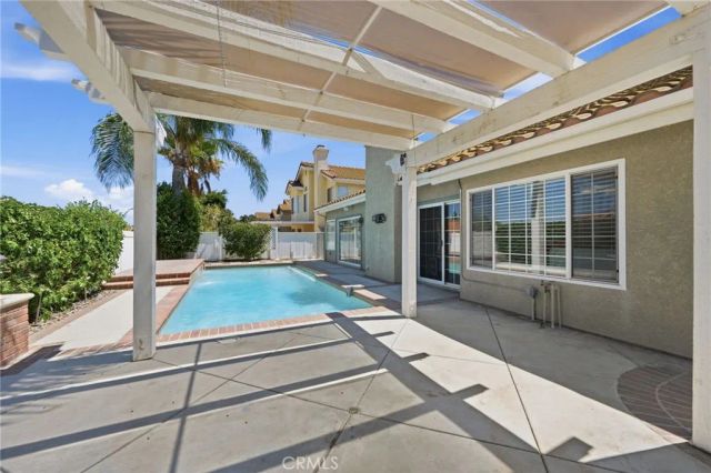 1367 Pajero, Corona, CA 92882