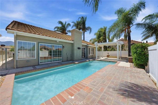 1367 Pajero, Corona, CA 92882